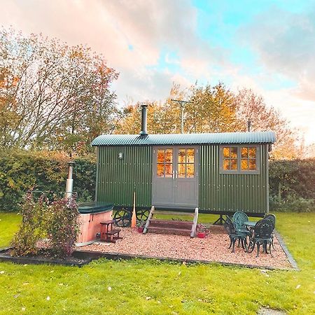 Old King William Shepherd Huts And Private Hot Tubs In North Norfolk Hunworth المظهر الخارجي الصورة