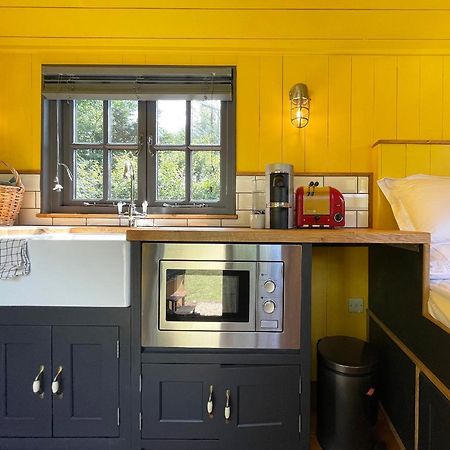 Old King William Shepherd Huts And Private Hot Tubs In North Norfolk Hunworth المظهر الخارجي الصورة