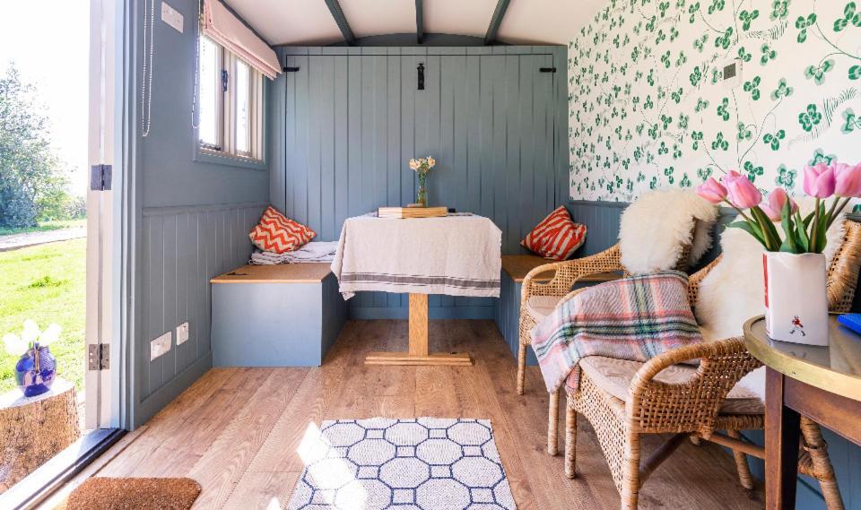 Old King William Shepherd Huts And Private Hot Tubs In North Norfolk Hunworth المظهر الخارجي الصورة
