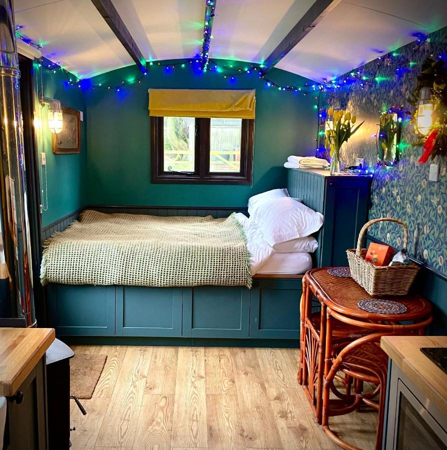 Old King William Shepherd Huts And Private Hot Tubs In North Norfolk Hunworth المظهر الخارجي الصورة