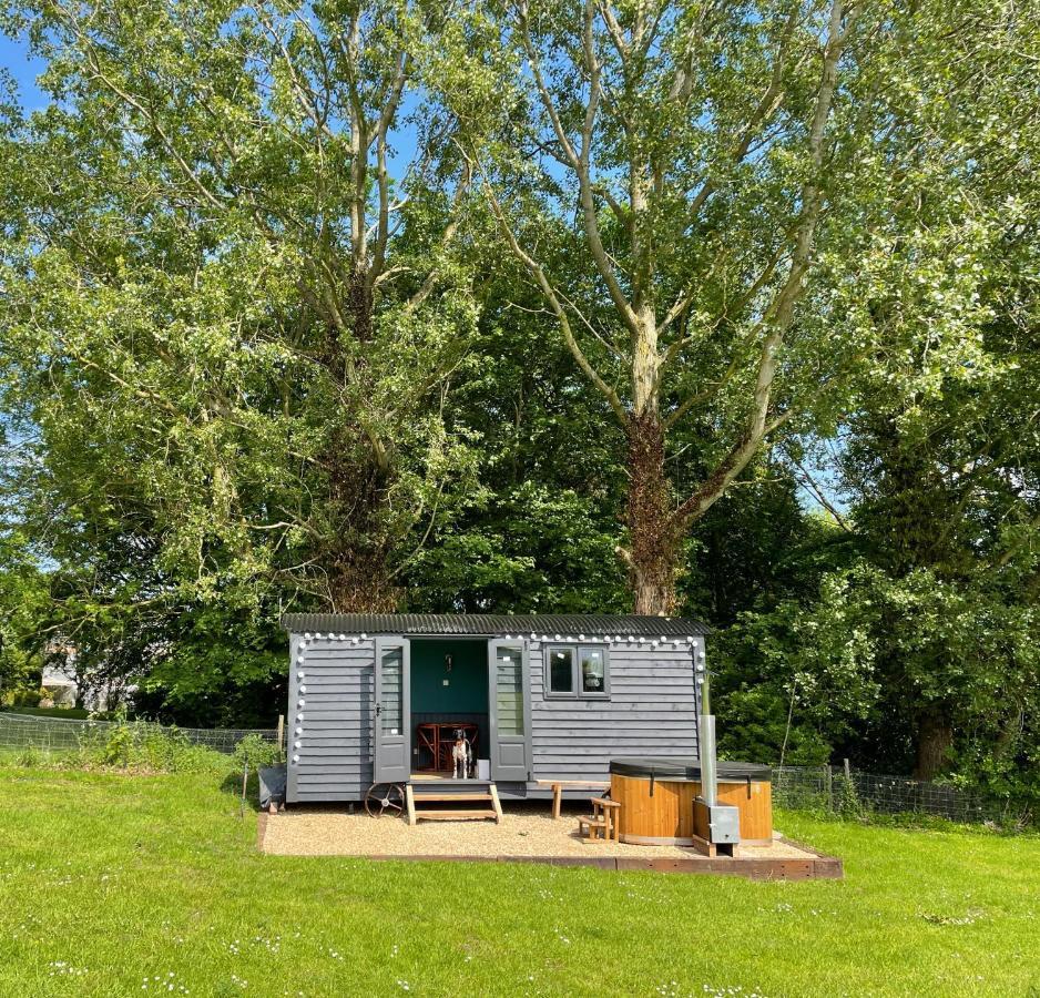 Old King William Shepherd Huts And Private Hot Tubs In North Norfolk Hunworth المظهر الخارجي الصورة