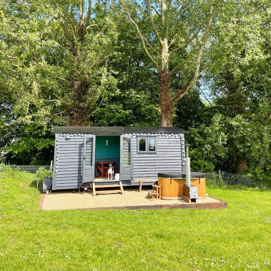 Old King William Shepherd Huts And Private Hot Tubs In North Norfolk Hunworth المظهر الخارجي الصورة