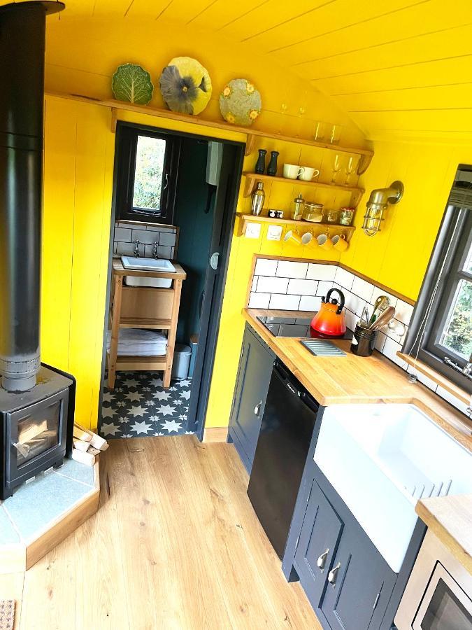 Old King William Shepherd Huts And Private Hot Tubs In North Norfolk Hunworth المظهر الخارجي الصورة